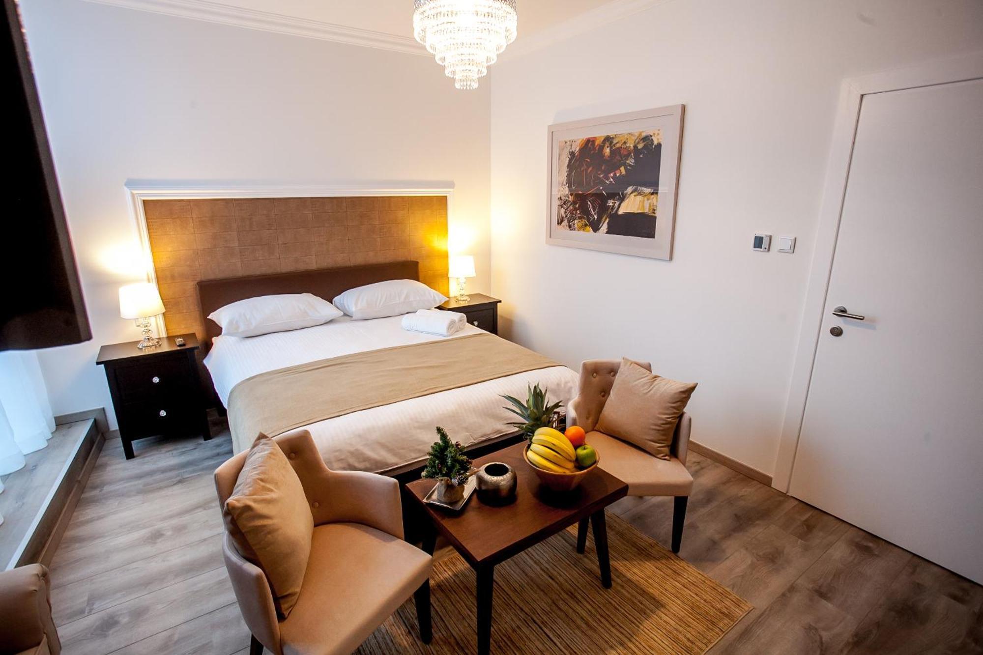 Flex Selfcheckins - Zagreb - Hostel - 8 Rooms - City Centre מראה חיצוני תמונה