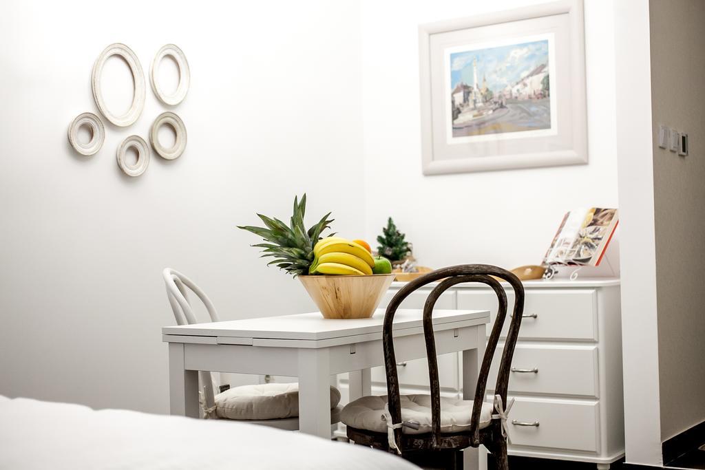 Flex Selfcheckins - Zagreb - Hostel - 8 Rooms - City Centre מראה חיצוני תמונה