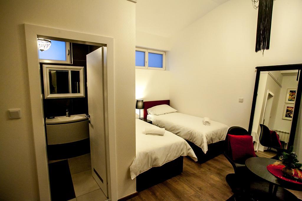 Flex Selfcheckins - Zagreb - Hostel - 8 Rooms - City Centre מראה חיצוני תמונה