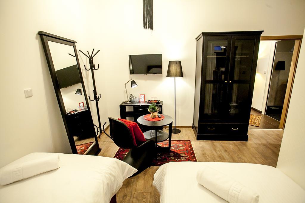 Flex Selfcheckins - Zagreb - Hostel - 8 Rooms - City Centre מראה חיצוני תמונה