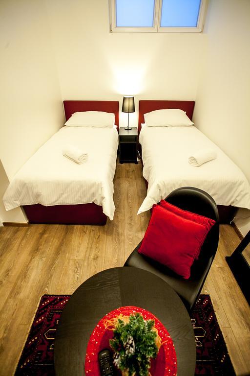 Flex Selfcheckins - Zagreb - Hostel - 8 Rooms - City Centre מראה חיצוני תמונה