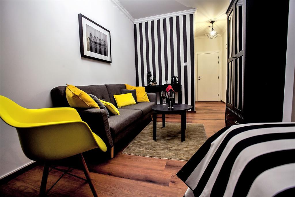 Flex Selfcheckins - Zagreb - Hostel - 8 Rooms - City Centre מראה חיצוני תמונה