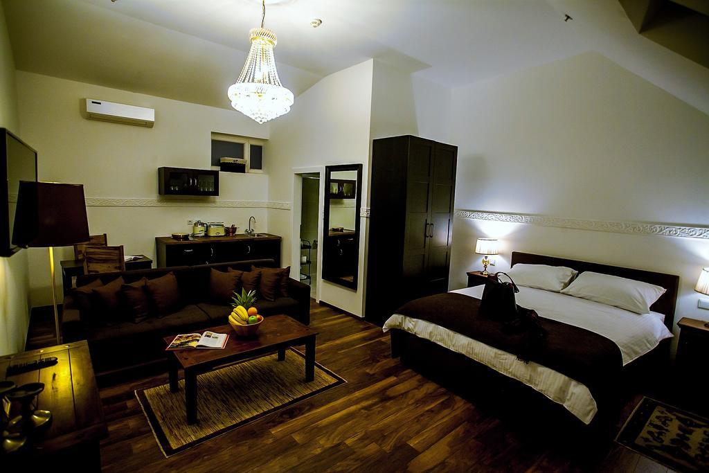 Flex Selfcheckins - Zagreb - Hostel - 8 Rooms - City Centre מראה חיצוני תמונה